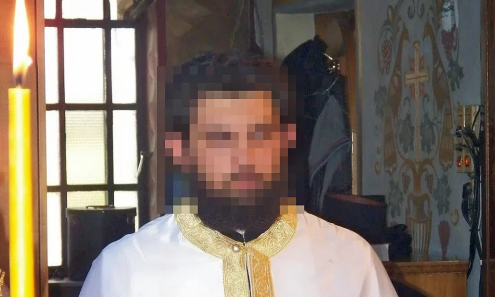 Κάτω Πατήσια: Με «ροζ» βίντεο εκβίαζε την ανήλικη ο ιερέας - Τι καταγγέλλει η οικογένεια του κοριτσιού